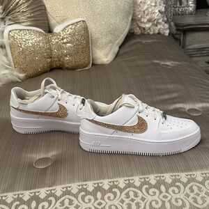Nike Air AF-1 White sneakers with Rose Gold Swarovski’s crystal on Nike emblem